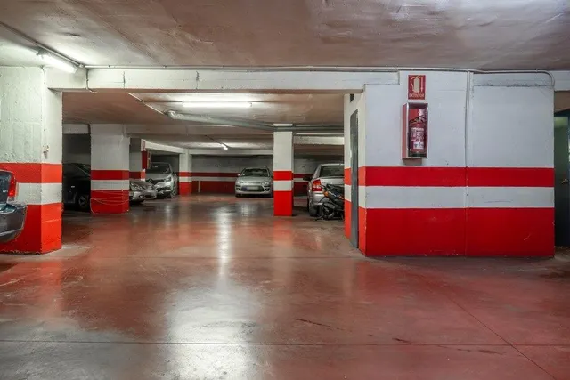 3 plazas de garaje juntas en calle Pedro Antonio de Alarcón — 13