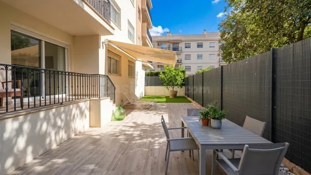 Una casa para disfrutar de Palma, dentro y fuera, en Cami de