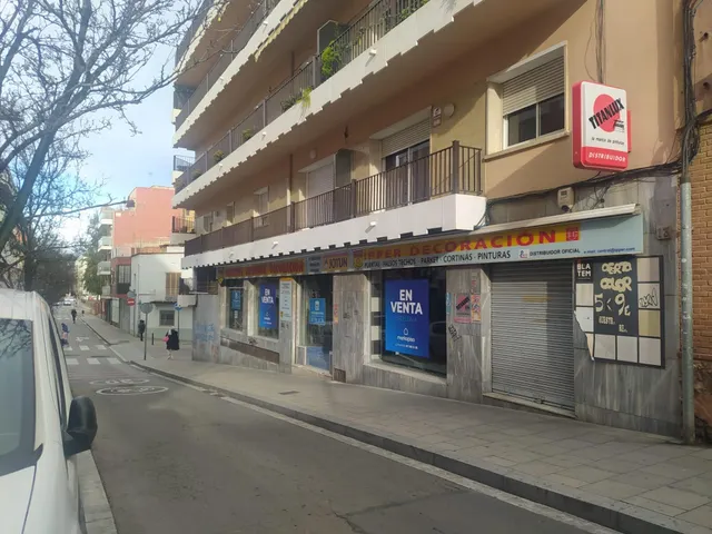 Gran local en Viladecans — 4
