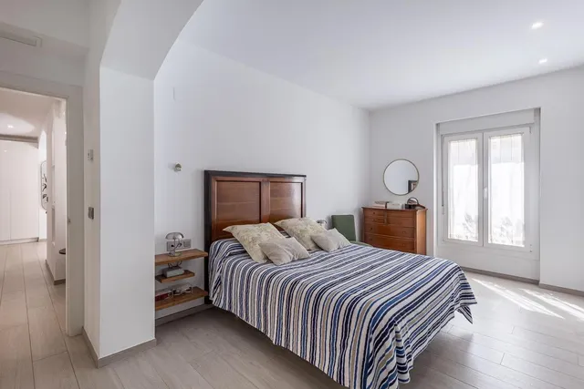 PISO COMPLETAMENTE REFORMADO EN CALLE RECOGIDAS — 19