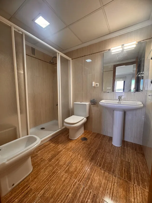 VIVIENDA DE ALQUILER PLAZA LA VIÑA !!!! — 10