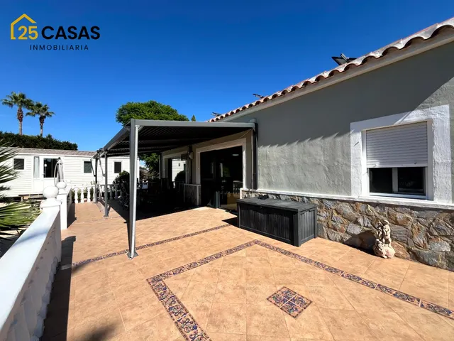 Chalet en Dolores con piscina climatizada, casa de invitados, paneles solares y mucho más — 42