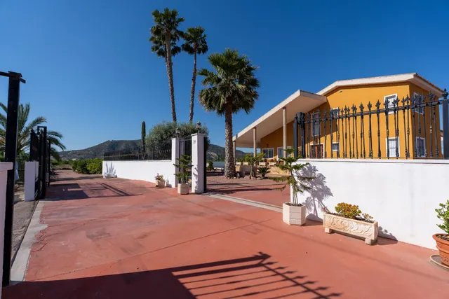 Magnífico Chalet en Orihuela – Listo para Entrar a Vivir — 19