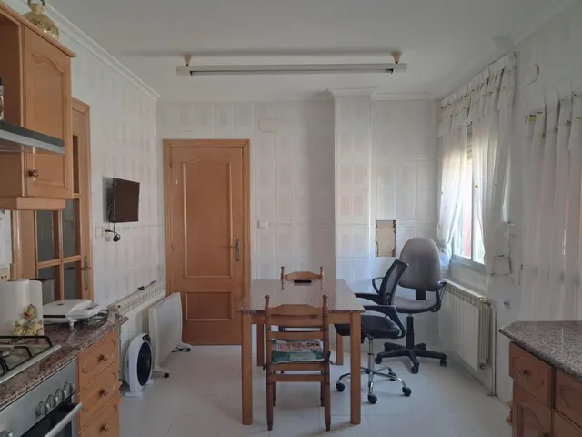 Amplia vivienda con gran garaje, patio y excelente luminosidad — 18