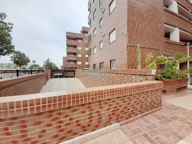 Estupendo apartamento en alquiler en el Edificio Costa Marfi - foto 4