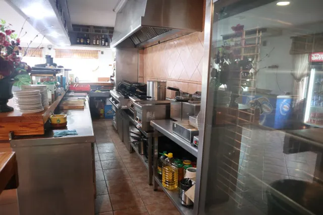 ESPECTACULAR COMPLEJO DE HOSTELERÍA EN PLENO FUNCIONAMIENTO — 7