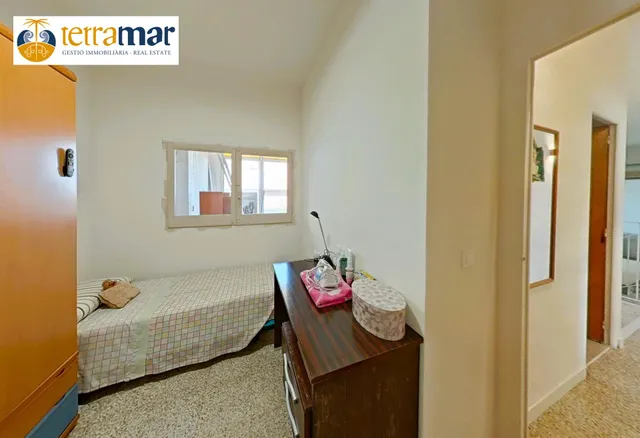 Amplia casa en una de las mejores zonas de Viladecans - zona albarrosa — 20