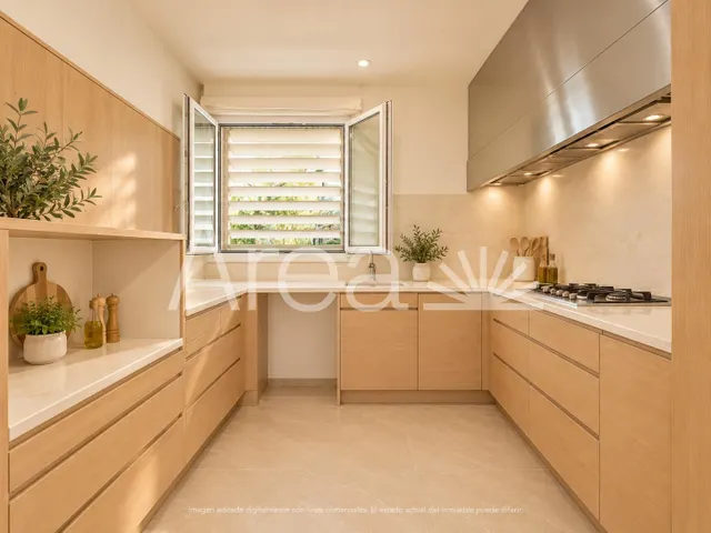 Espectacular villa con vistas al mar en Rocaferrera — 33