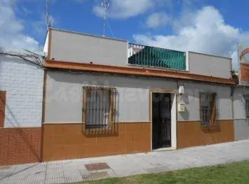 Se vende casa independiente OKUPADA en Carretera Huelva-Isla