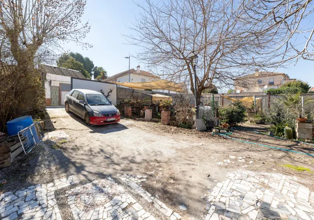 Casa en esquina con amplios espacios en Belicena, Vegas del Genil — 26