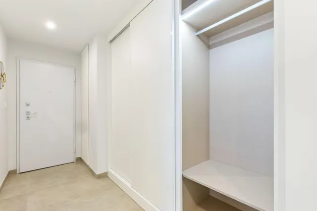 Apartamento céntrico construido en 2024 (aprox. 71 m2 - 3.ª planta) con piscina en la azotea, a solo 250 m de Piscinas Naturales/Playa del Cura, ¡y con licencia turística! — 18
