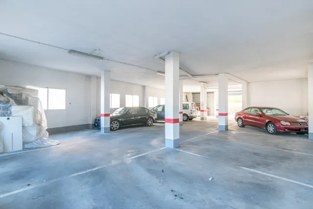 Local con 238m2 en centro de Guejar Sierra — 12