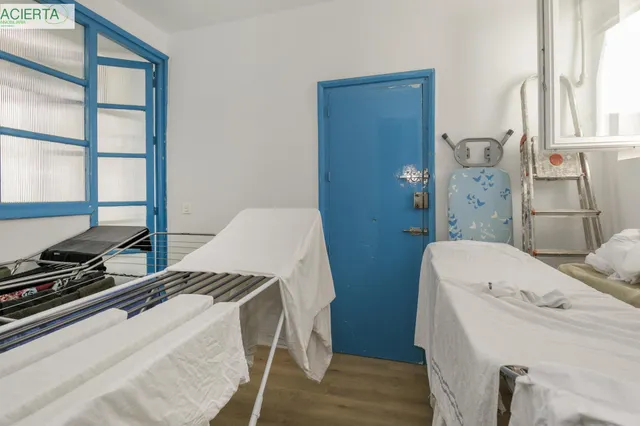 ✨ EXCLUSIVO PISO DE 253 m2 EN GRANADA CENTRO – 2.800 €/MES DE RENTABILIDAD — 25