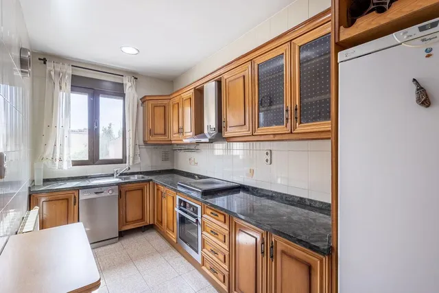 CHALET ADOSADO EN OGIJARES ( GRANADA) — 18