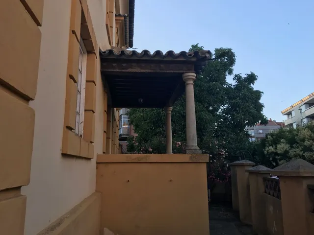 IMPRESIONANTE CASA EN EL CENTRO DE VALENCIA DE DON JUAN, IDEAL NEGOCIO. EN PERFECTO ESTADO. — 41
