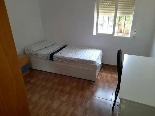 SE VENDE PISO EN LA ZONA DE LAS 512 — 10