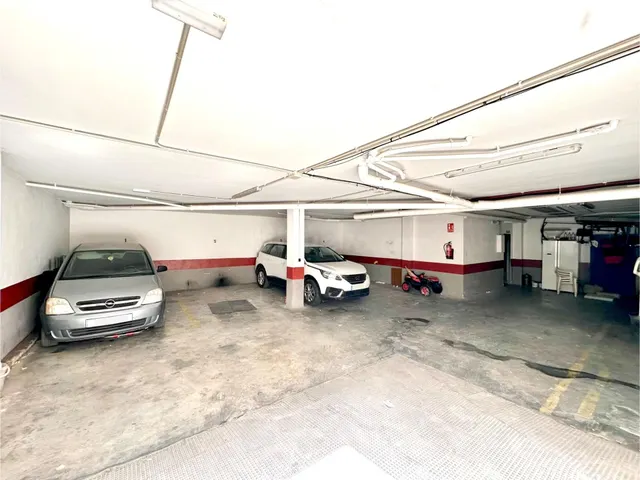 Piso 2 habitaciones 69m² en venta - Avenida de los ogijares — 28