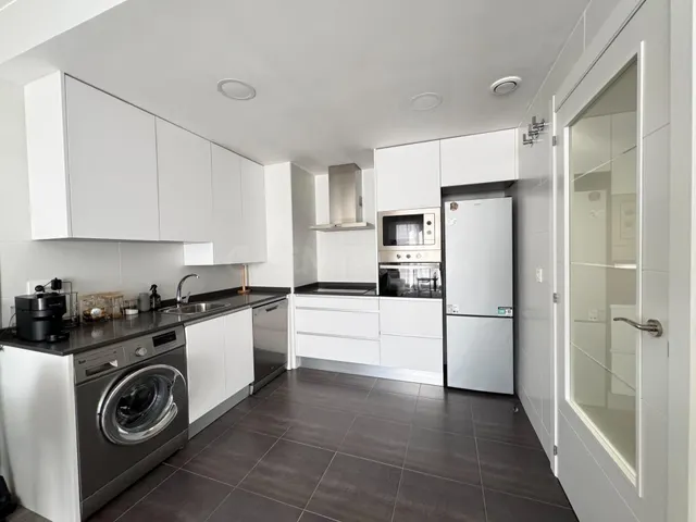 Moderno Apartamento en el Corazón del Casco Histórico de Zar - foto 3
