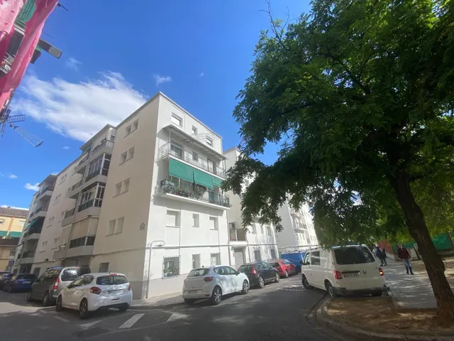 Oportunidad al alcance de la mano tanto para Vivir como Rentabilizar!!!! en  La Chana, Granada — 14