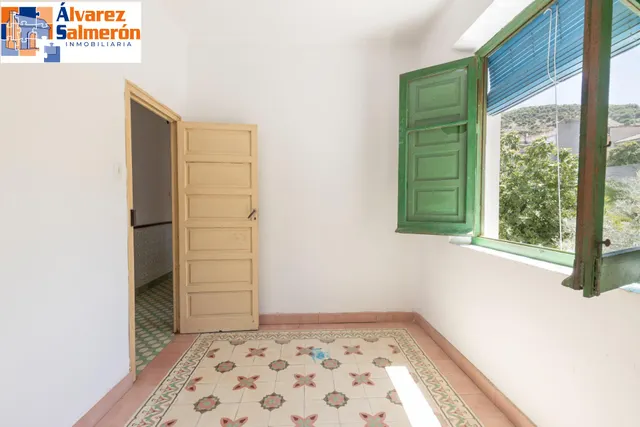 Casa con gran solar — 38