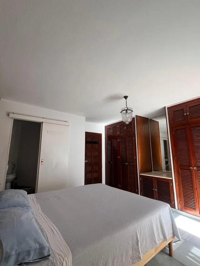 CHALET EN CENTRO ESTEPONA DE 4 habitaciones — 24