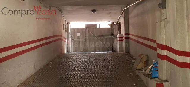 ALQUILER GARAJE EN ESCULTOR MARINAS.- - foto 4
