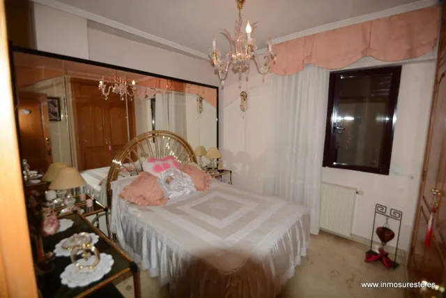 ¡¡ GRAN OPORTUNIDAD. VIVIENDA CÉNTRICA EN ORIHUELA !! Piso de 102 m2. construidos, distribuidos en 3 habitaciones, 2 baños. Zona Centro de Orihuela. — 8