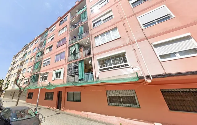 MARAVILLOSO PISO OKUPA en Calle Nuria 15 de PremiÑ  de Mar ( - foto 2