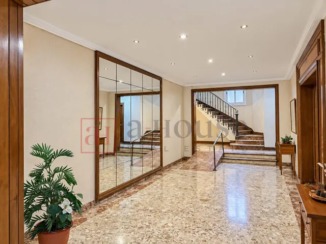 PISO LISTO PARA ENTRAR A VIVIR CON GRAN BALCÓN/TERRAZA EN LA NOVA ESQUERRA DE L'EIXAMPLE — 34