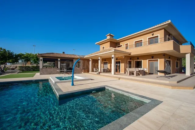 Villa 6 habitaciones 350m² en venta - Desamparados-Hurchillo