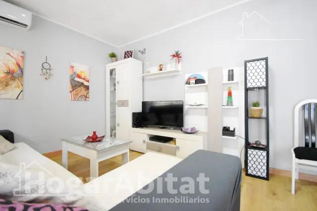 MUY AMPLIO Y REFORMADO CON TERRAZA Y ASCENSOR — 13