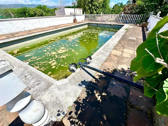 ZONA CRTA. AEROPUERTO - Parcela de 1.500m2 con casa y piscin - foto 2