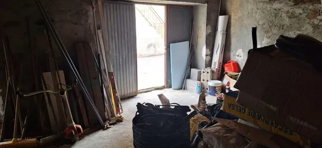 Casa de Pueblo en el Centro Histórico de Bembibre para Reformar — 10