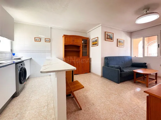 Bungalow de 2 dormitorios y 1 baño en los balcones (Torrevieja) — 28