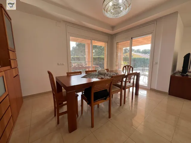 ESPECTACULAR CASA CON PISCINA — 19