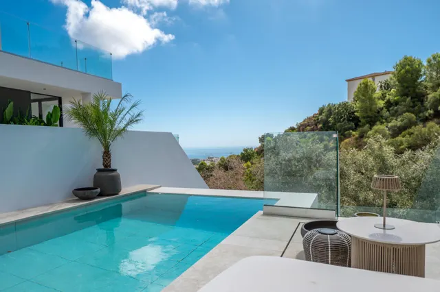 Espectacular villa de nueva construcción con vistas panorámicas al mar en Benalmádena — 9
