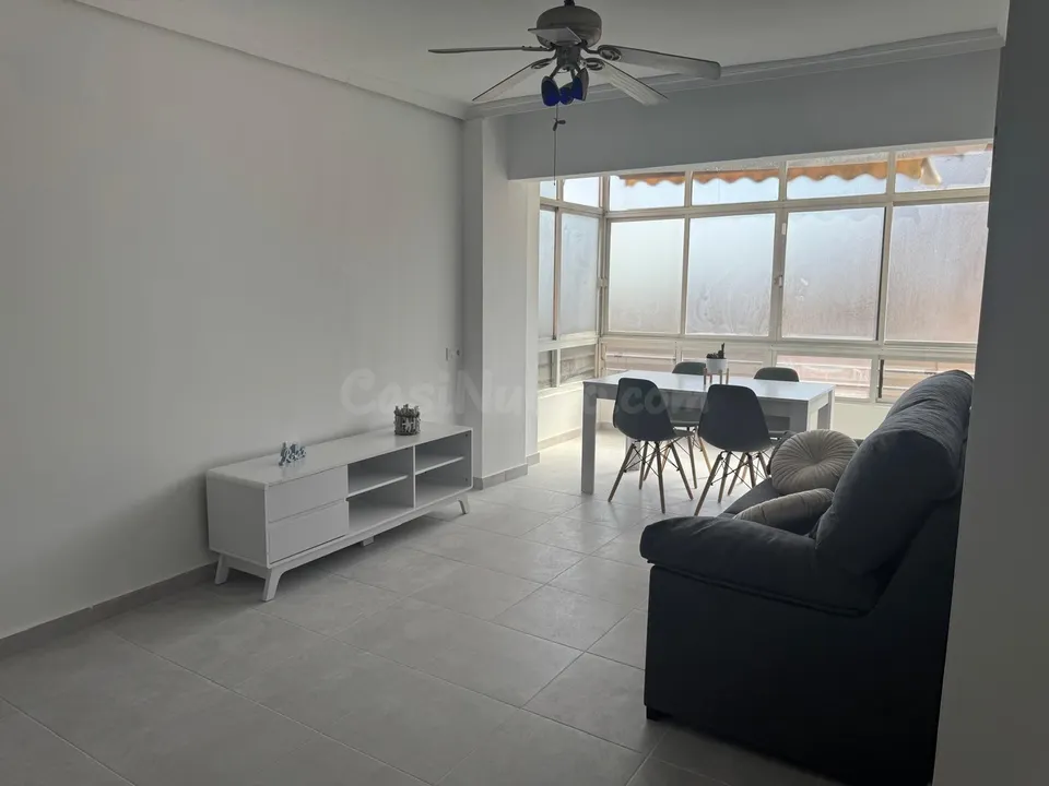 PISO EN VENTA DE 4 DORMITORIOS Y 2 BAÑOS
