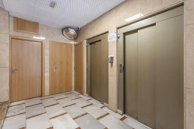 Piso señorial de 182 m2 en Avenida Madrid: amplitud, luz y posibilidades infinitas con garaje opcional. — 39