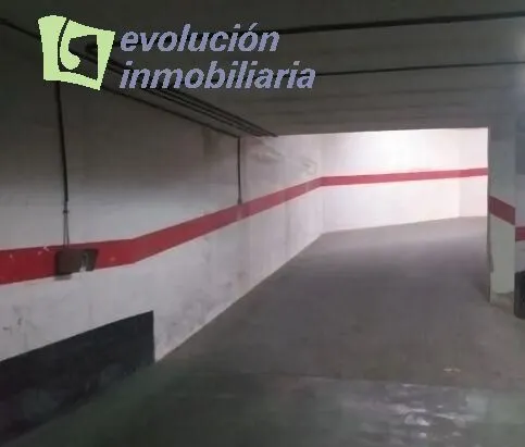 VENTA PLAZA DE PARKING EN ZONA DE LA UNIVERSIDAD. BURGOS — 4