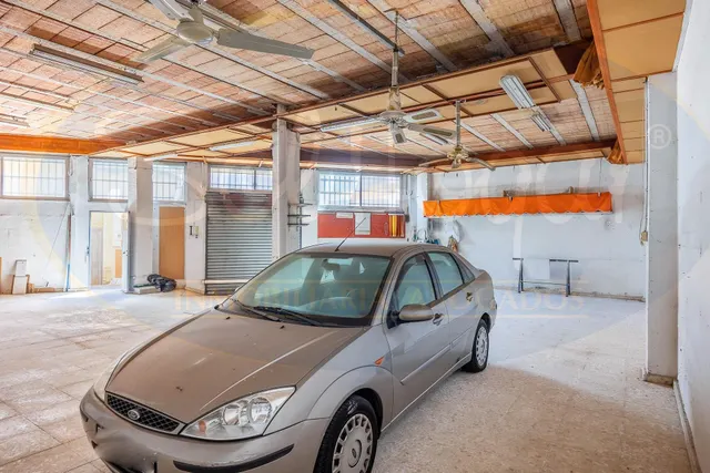 Edificio de uso industrial en venta en Camas (Sevilla) — 8