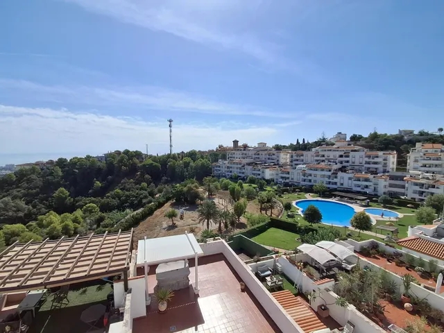 ESPECTACULAR ÁTICO CON VISTA AL MAR Y DOS PLAZAS DE GARAJE — 19