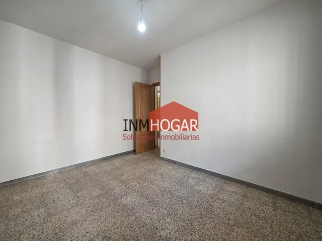 Amplia vivienda de 4 dormitorios con dos terrazas acristaladas en venta la zona sur de Ávila — 22