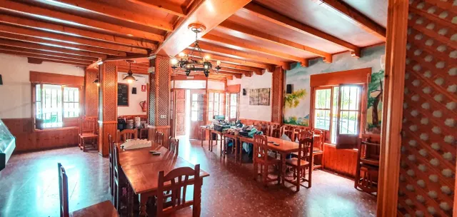 LOCAL COMERCIAL BAR-RESTAURANTE-ASADOR EN YUNQUERA - foto 2
