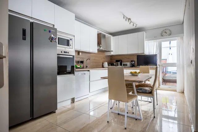 Espaciosa vivienda pareada con jardín, piscina, garaje y gran terraza en Mairena del Aljarafe — 20