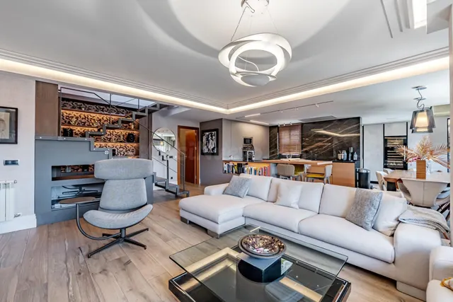 Excepcional ático dúplex de lujo con gran terraza en urbaniz - foto 2