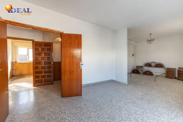 Edificio con gran potencial de inversión en La Zubia — 43