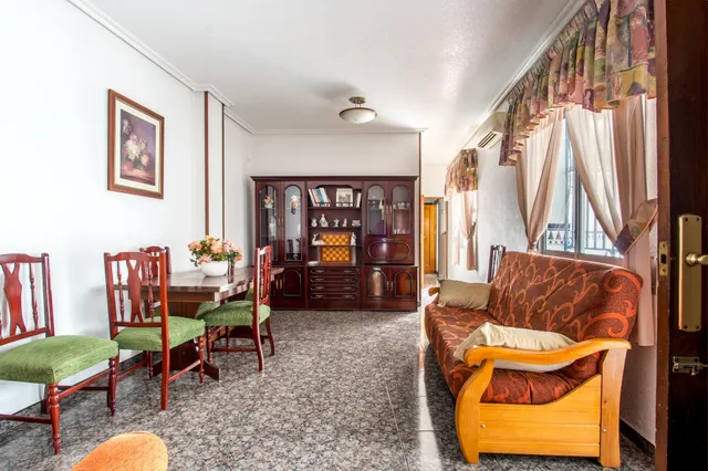 Casa independiente con gran patio y garaje en el centro de Molina de Segura — 3