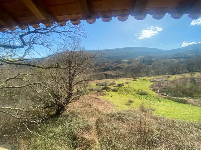 CASA DE PIEDRA EN PARQUE NATURAL RESERVA DEL SAJA — 36