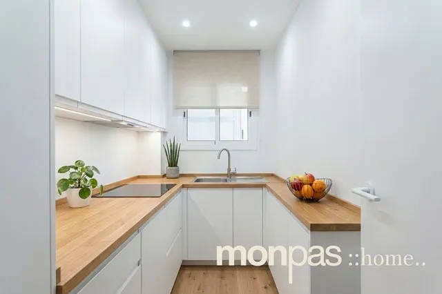 Piso en venta en Intxaurrondo - foto 3