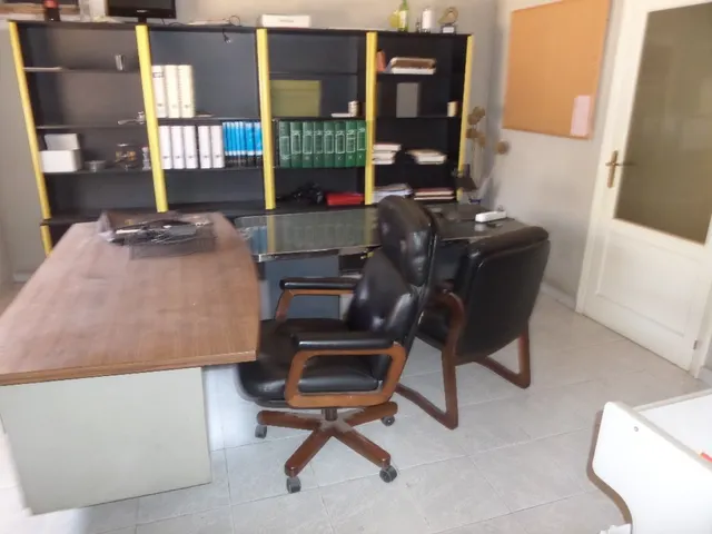 LOCAL COMERCIAL DE MAS DE 300 M2 — 9